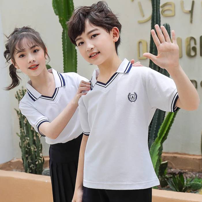 Mẫu áo đồng phục học sinh tiểu học màu trắng cổ tim đẹp
