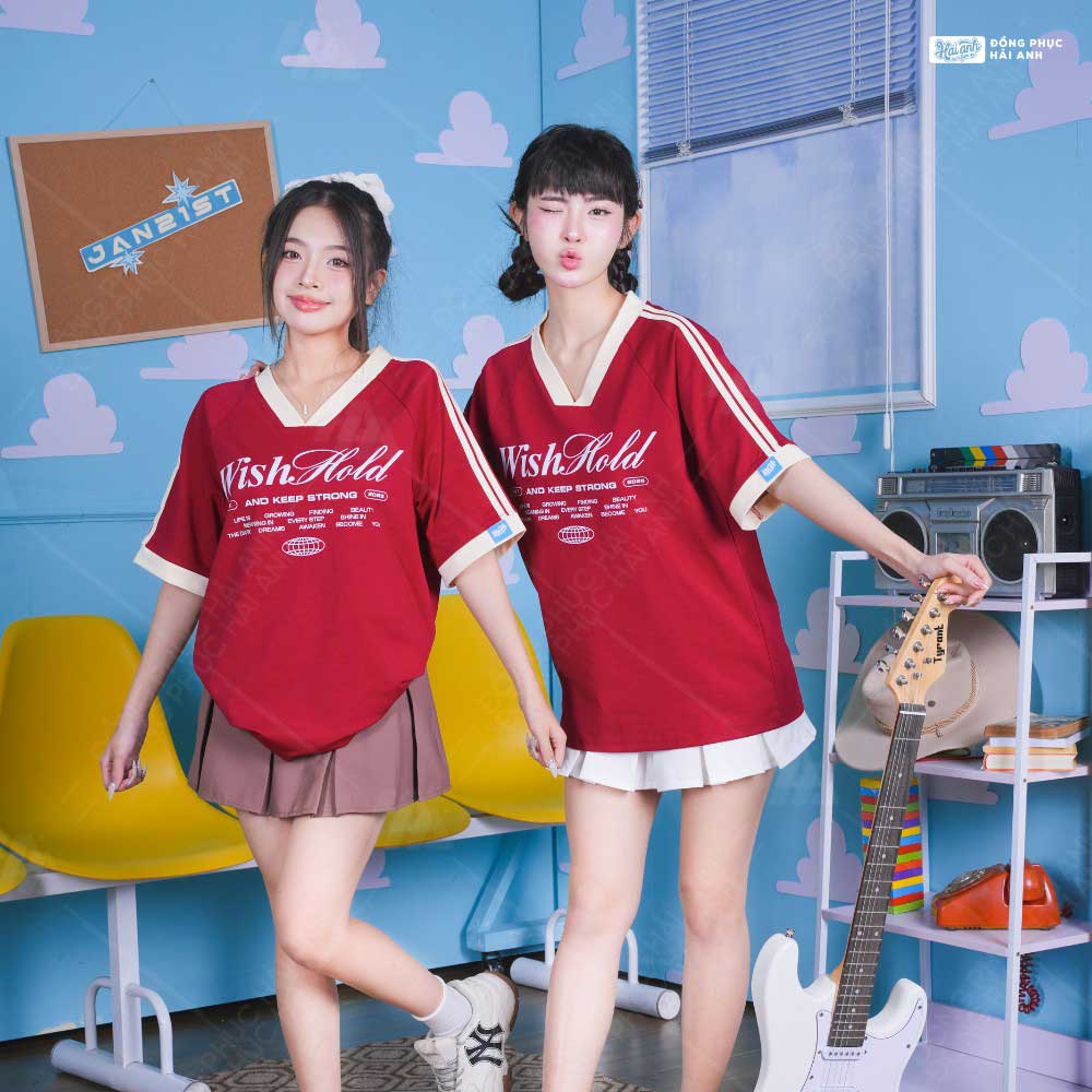 Áo Lớp Oversize Cổ Tim Starling Màu Đỏ Đô