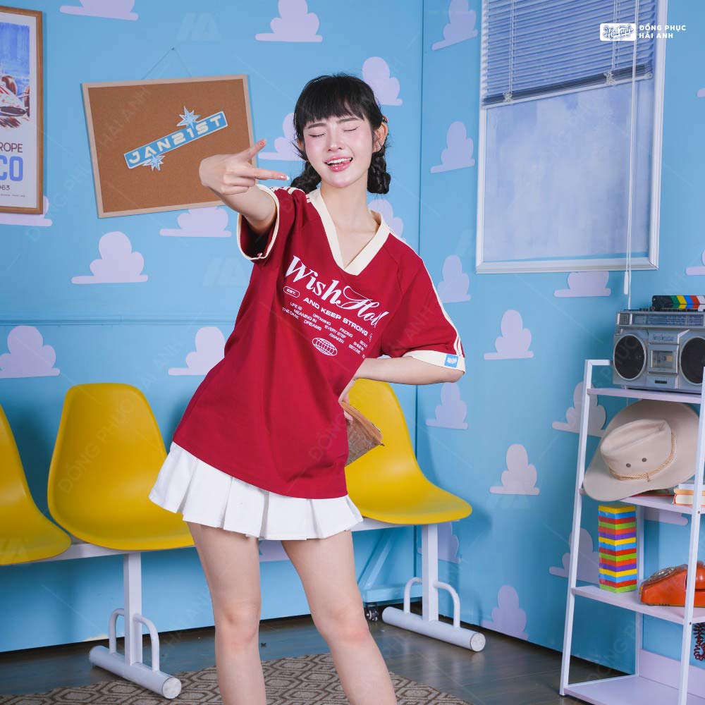Áo Lớp Oversize Cổ Tim Starling Màu Đỏ Đô - ảnh 4