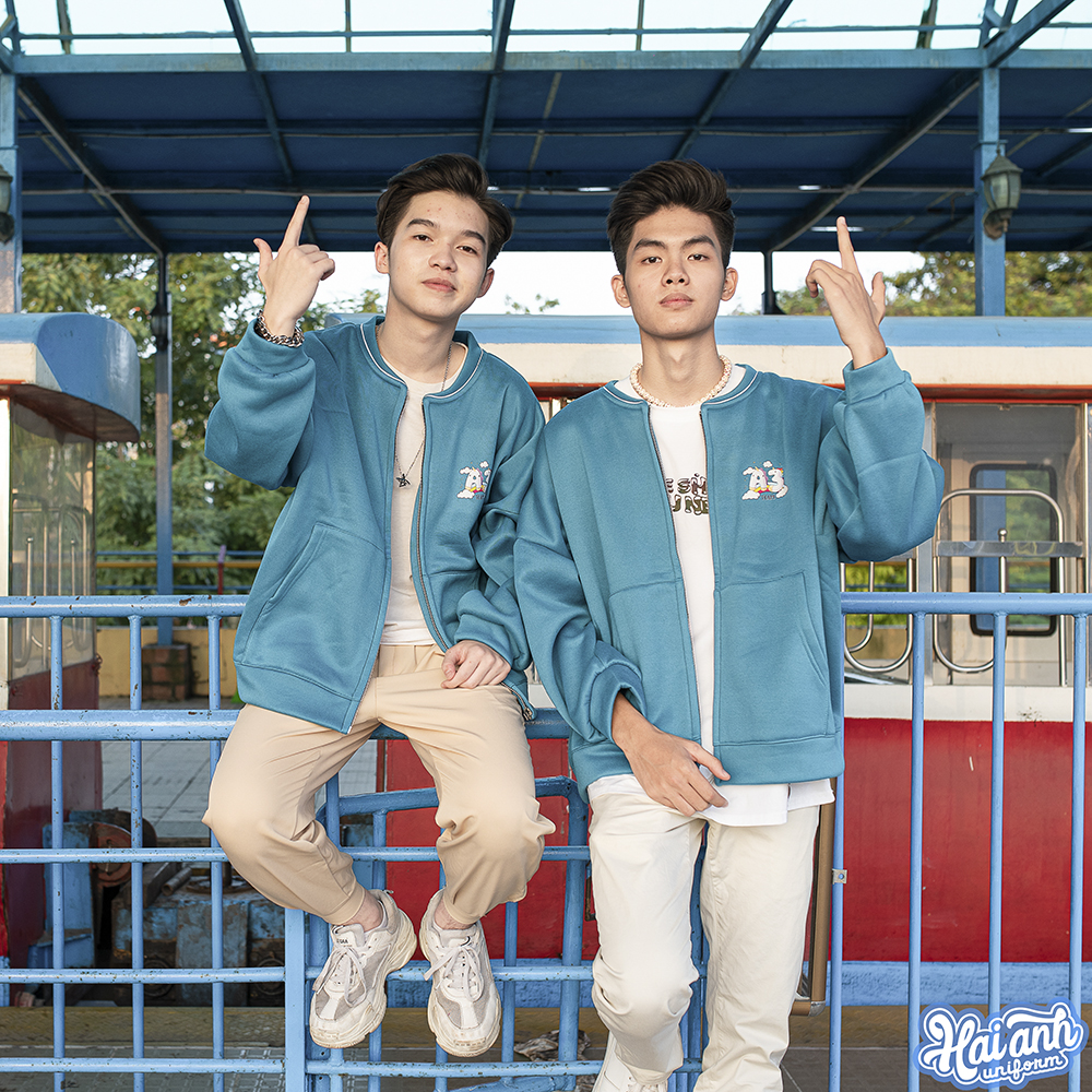 Mẫu Áo Khoác Nỉ Bomber Màu Xanh Lý