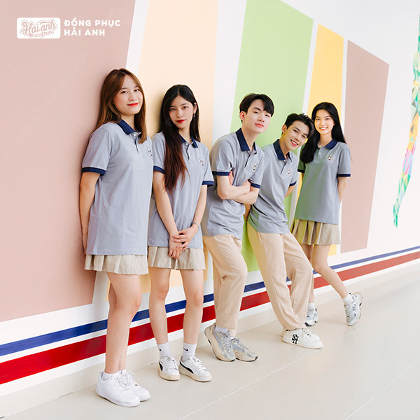 Áo lớp Besties màu xám mang phong cách thanh lịch, tươi trẻ