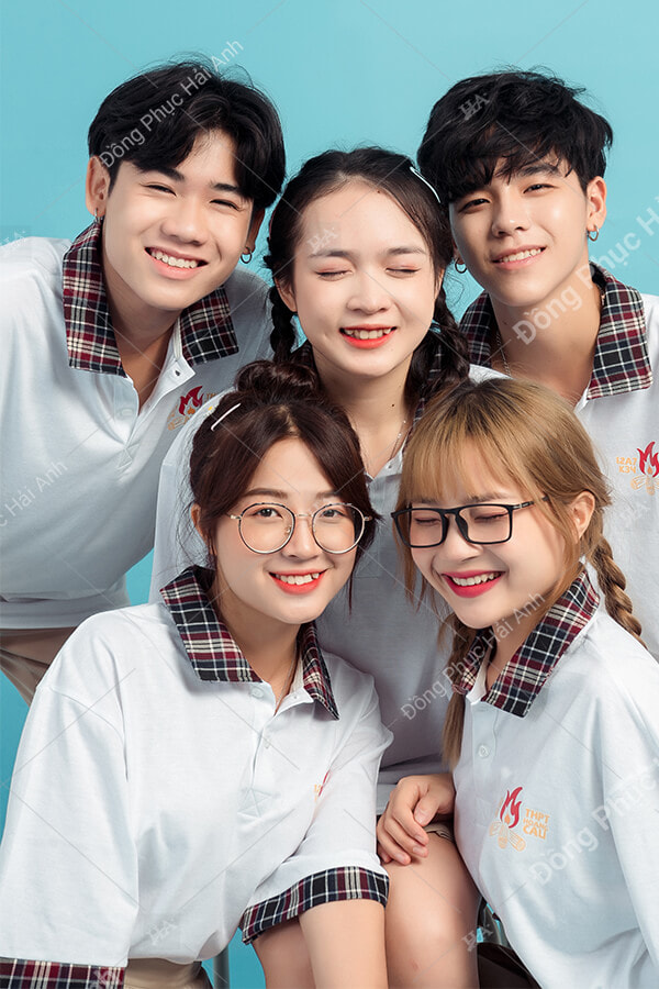 Áo Lớp Poka Màu Trắng Cổ Choco 10A2