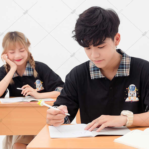 Áo Lớp Poka Màu Đen Cổ Yolo A5
