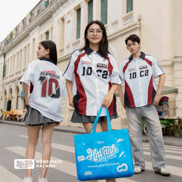 Form dáng oversize thoải mái, năng động 