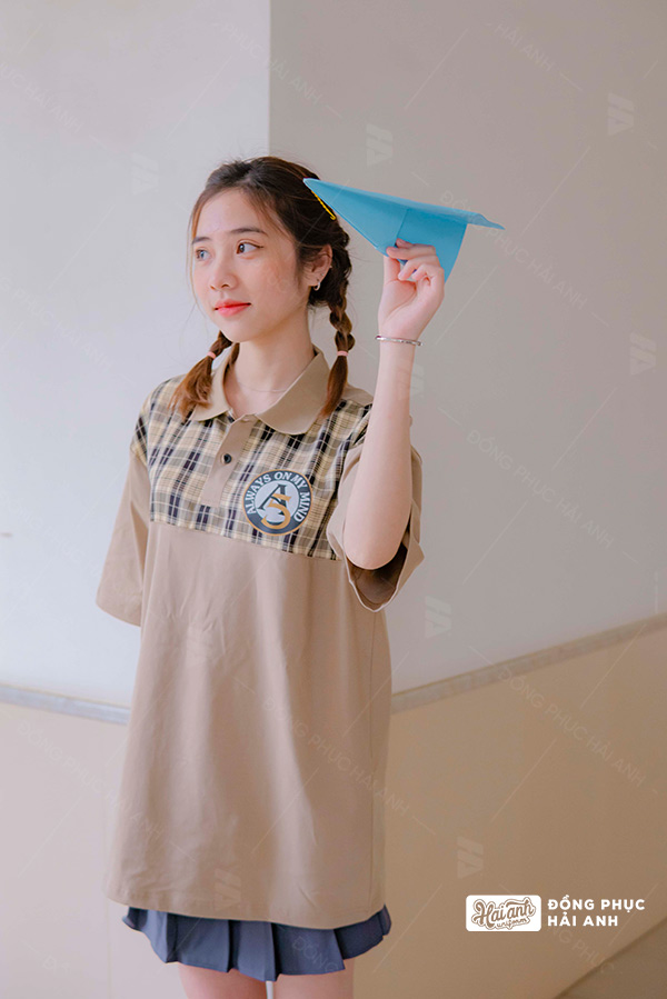 Mẫu Áo Lớp THER Màu Nâu Cafe Kết Hợp Kẻ Honey - ảnh 4