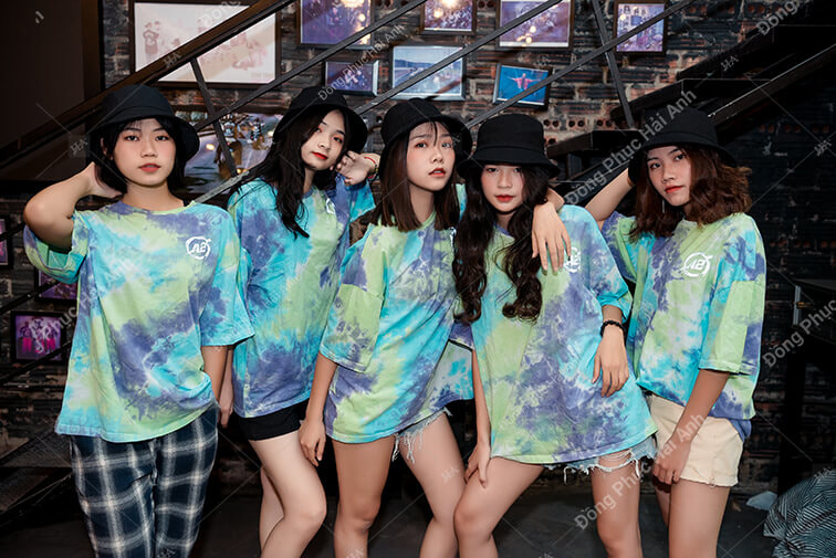 Mẫu áo lớp Tie dye 11