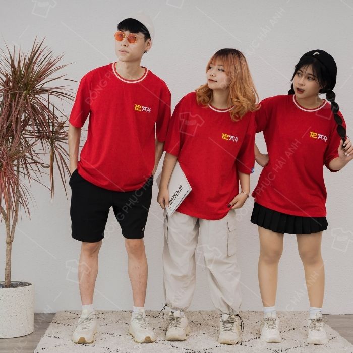 Mẫu Áo Simple Lớp 12A4 màu đỏ nổi bật, phong cách cá tính - ảnh 2