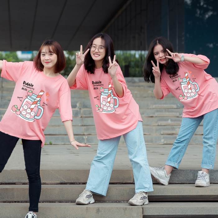 Mẫu áo thun bubble strawberry milk hiện đại, style cool ngầu