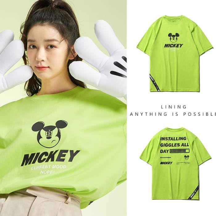 Áo thun hình chuột Mickey nổi bật với nhiều màu sắc trẻ trung