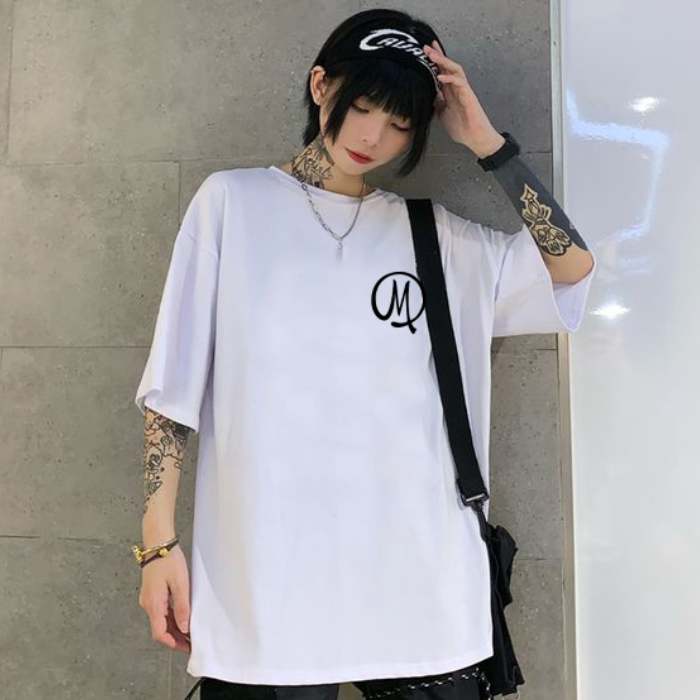 Áo thun in hình bắt mắt kiểu dáng oversize được nhiều bạn trẻ yêu thích - ảnh 4