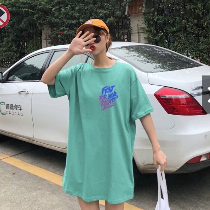 Áo thun unisex dễ dàng kết hợp với các loại quần khác nhau
