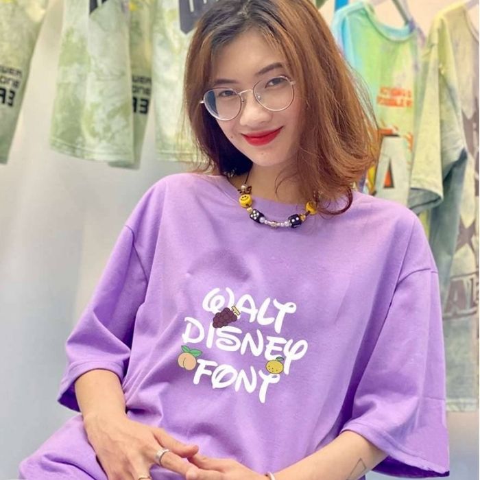 Mẫu áo dễ dàng phối cùng nhiều phụ kiện để tăng nét cá tính