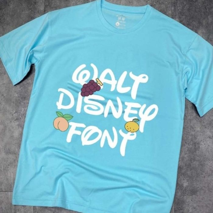Slogan sử dụng font chữ cách điệu mềm mại cùng hoạ tiết dễ thương