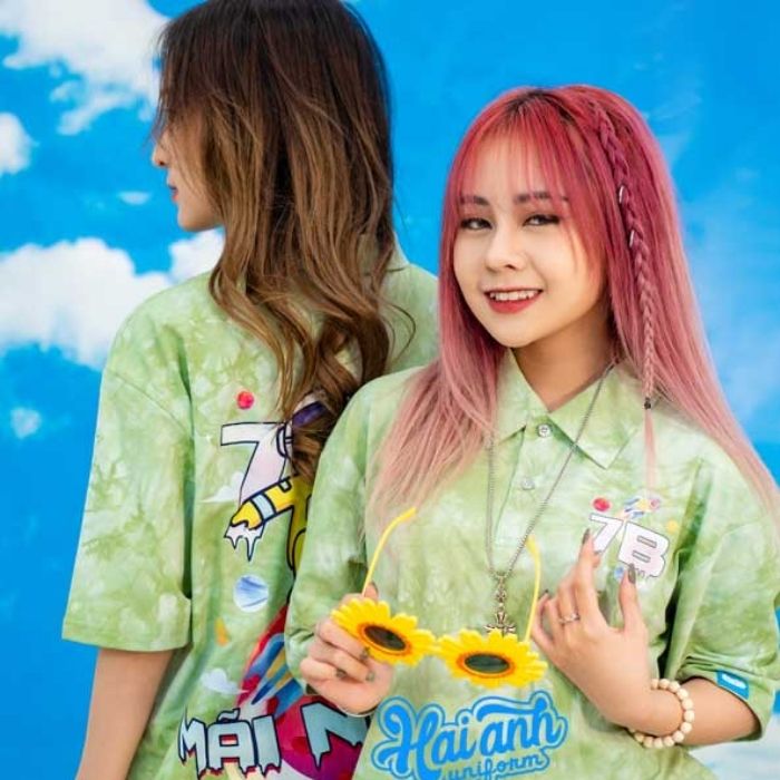 Mẫu áo lớp Hippie với gam màu xanh lá thanh lịch
