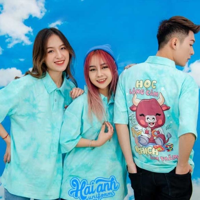 Mẫu áo lớp Hippie mang phong cách năng động. trẻ trung