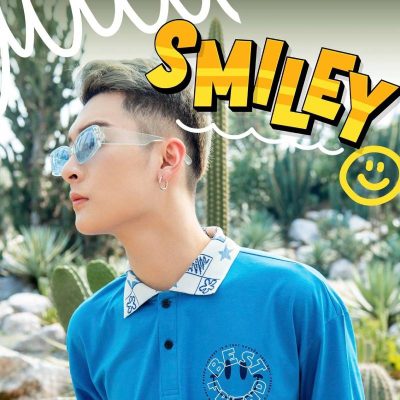 Mẫu áo lớp có cổ Smiley Star với hình ông sao cực ngầu