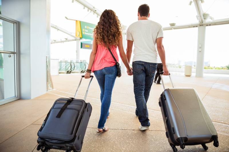 Chuẩn bị đồ đi biển gọn nhẹ bằng các thay đổi kích thước vali