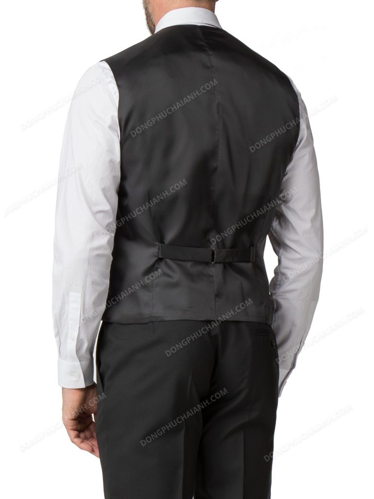 Một chút tinh tế, một chút năng động, một chút sang trọng và một chút lịch lãm. Nó chính là chiếc áo gile nam công sở, trang phục đại diện cho hình ảnh một quý ông.