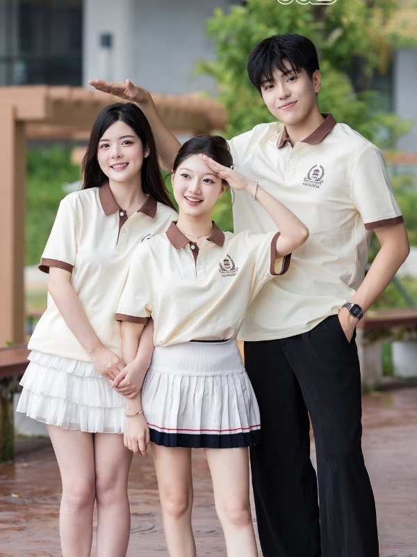Mẫu Áo Đồng Phục Lớp Polo Oversize Besties Màu Kem Cheese