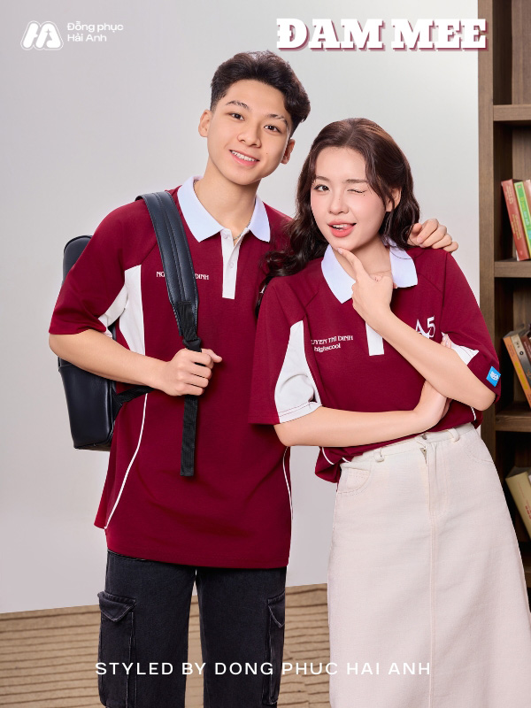 Áo lớp Đam Mee đỏ đô cá tính, nổi bật giữa đám đông