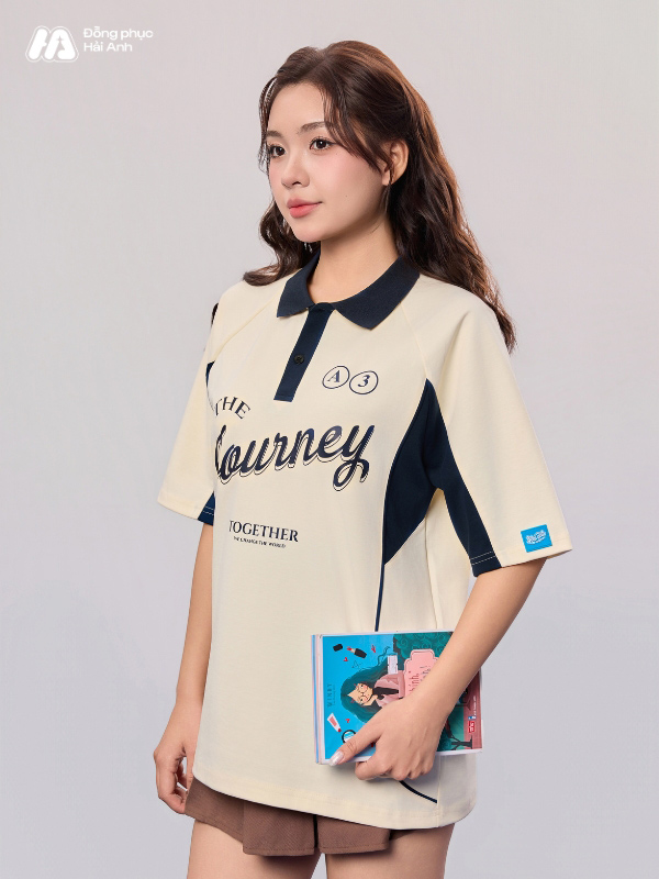 Mẫu Áo Lớp Polo Oversize Đam Mee Màu Kem Cheese - ảnh 3