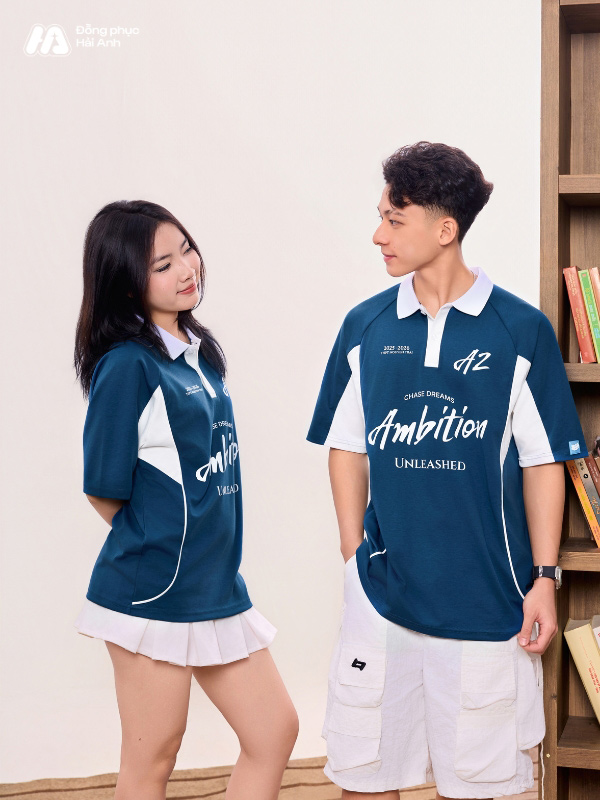 Phối đồ phong cách trendy với áo lớp Đam Mee xanh coban 