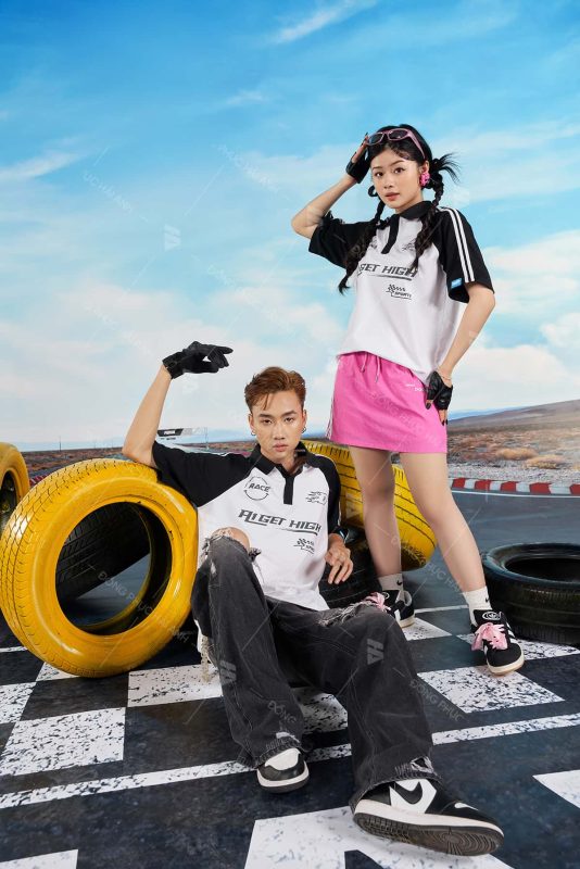 Mẫu Áo Lớp Polo Oversize Tay Raglan Màu Trắng Gạo - Hình 4
