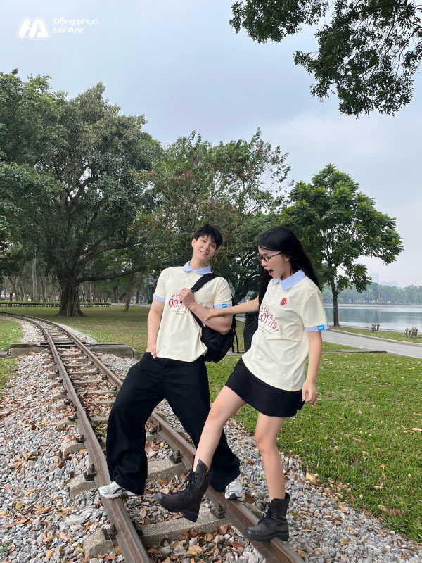 Mẫu Áo Lớp Polo Unisex Fancy Màu Kem Cheese Phối Bích - ảnh 3