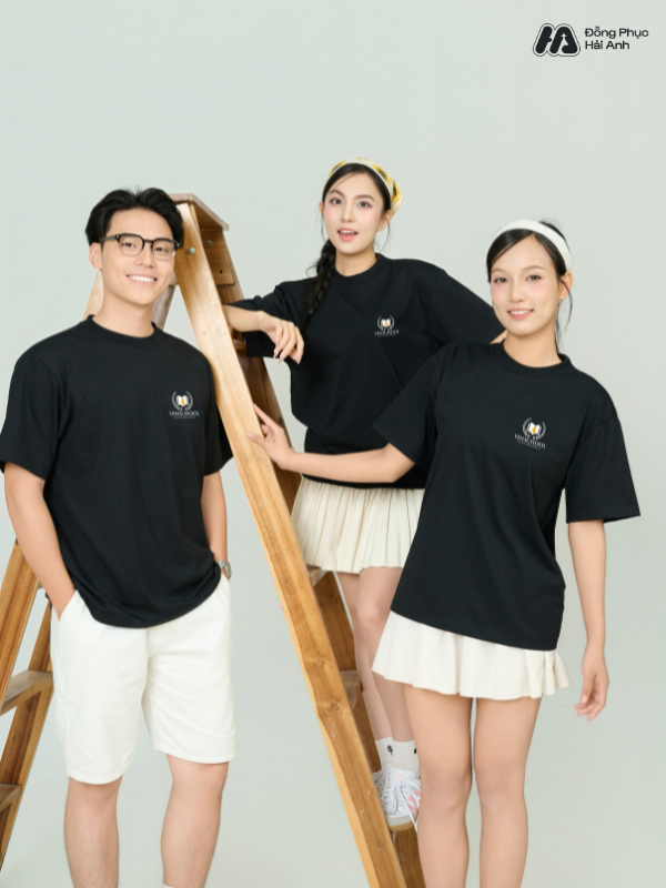 Mẫu áo thun đồng phục màu đen FastUni chất liệu Hato cao cấp, bền đẹp