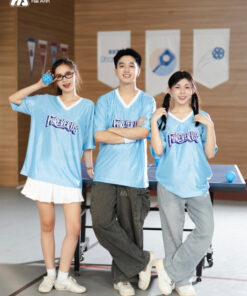 Mẫu Áo Thun Đồng Phục Lớp Oversize Cổ Tim Màu Xanh Da Trời - ảnh 4