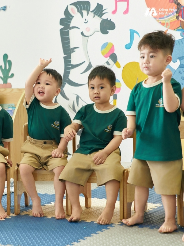 Mẫu Áo Thun Đồng Phục Mầm Non Hacool 01 Màu Xanh Iris - ảnh 2