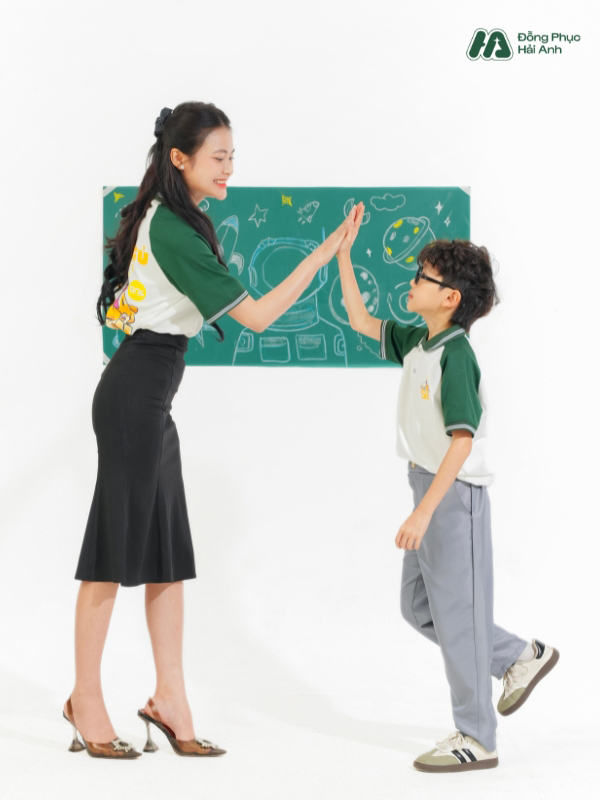 Mẫu Đồng Phục Mầm Non Màu Trắng Phối Xanh Iris - ảnh 4