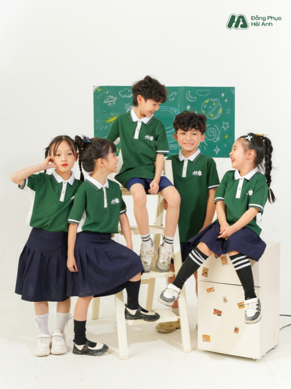 Mẫu Đồng Phục Mầm Non Màu Xanh Iris Phối Sườn - ảnh 4