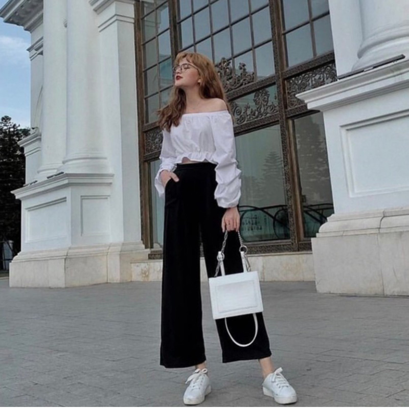 Quần ống rộng phối cùng áo trễ vai gợi cảm, nữ tính