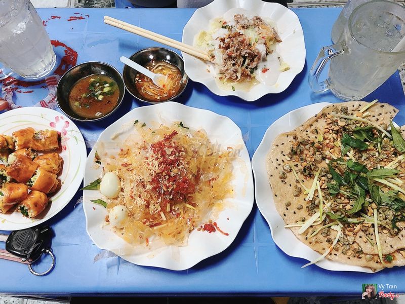 Quán bánh tráng cô Hưng nổi tiếng ngon ở Cần Thơ