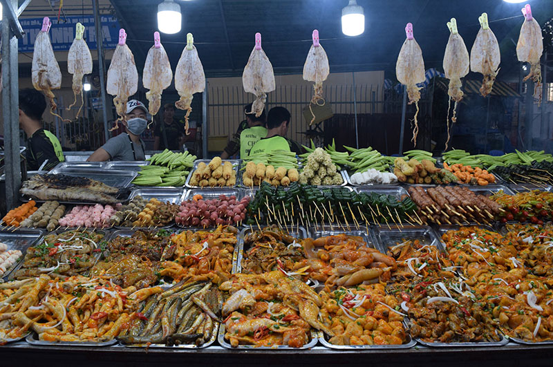 Chợ đêm Trần Phú