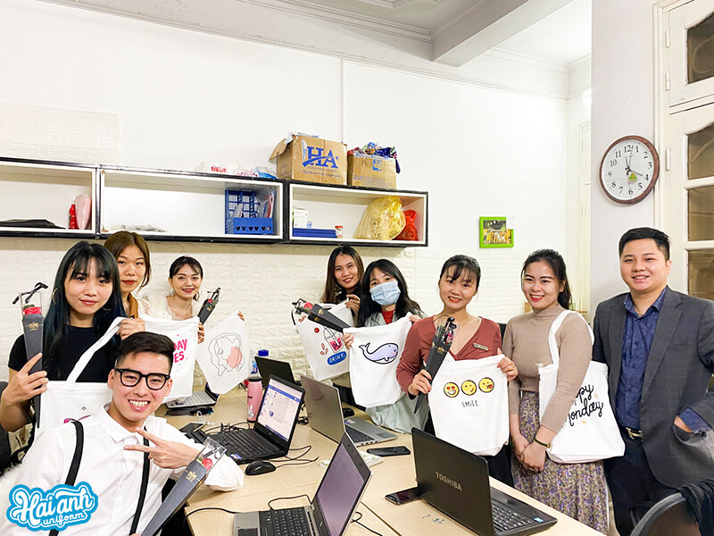 Tập thể phòng kinh doanh