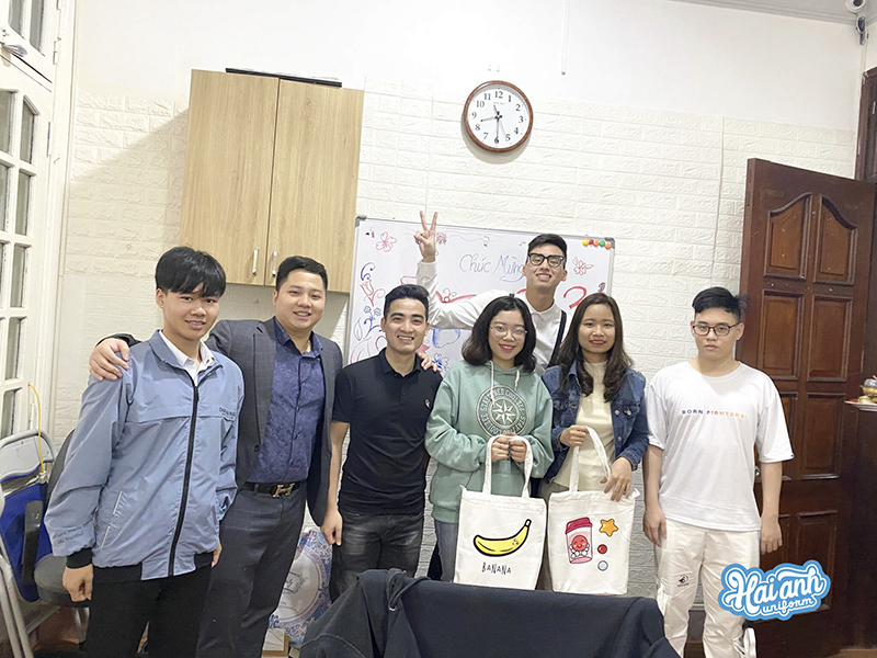Tập thể phòng Marketing